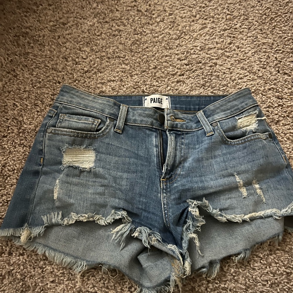 Jean shorts size 25